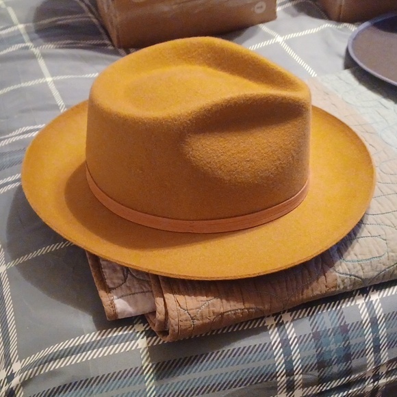 Stylish Men's Fedora Hat Collection - Picture 2 of 14